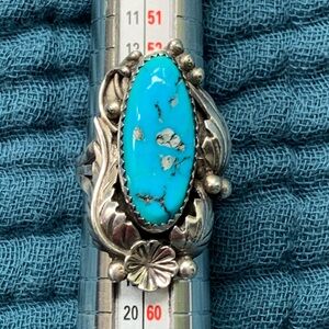 Vintage Sterling Silver Oval Turquoise Ring